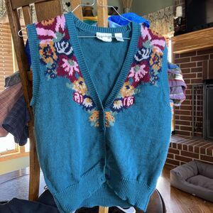 Vintage Russ Womens Sweater Vest Large Green Floral Pattern Granny Cottage Core